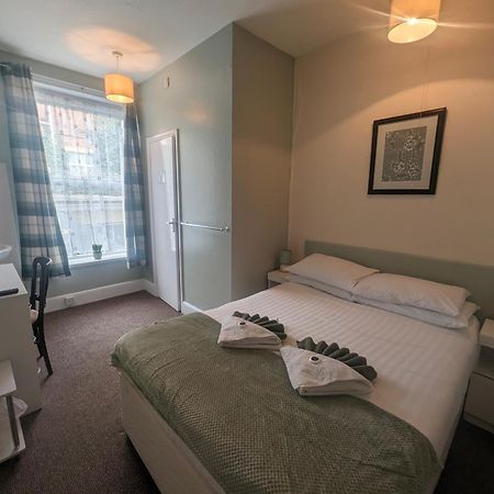 Royal Pier Hotel Sandown Bagian luar foto