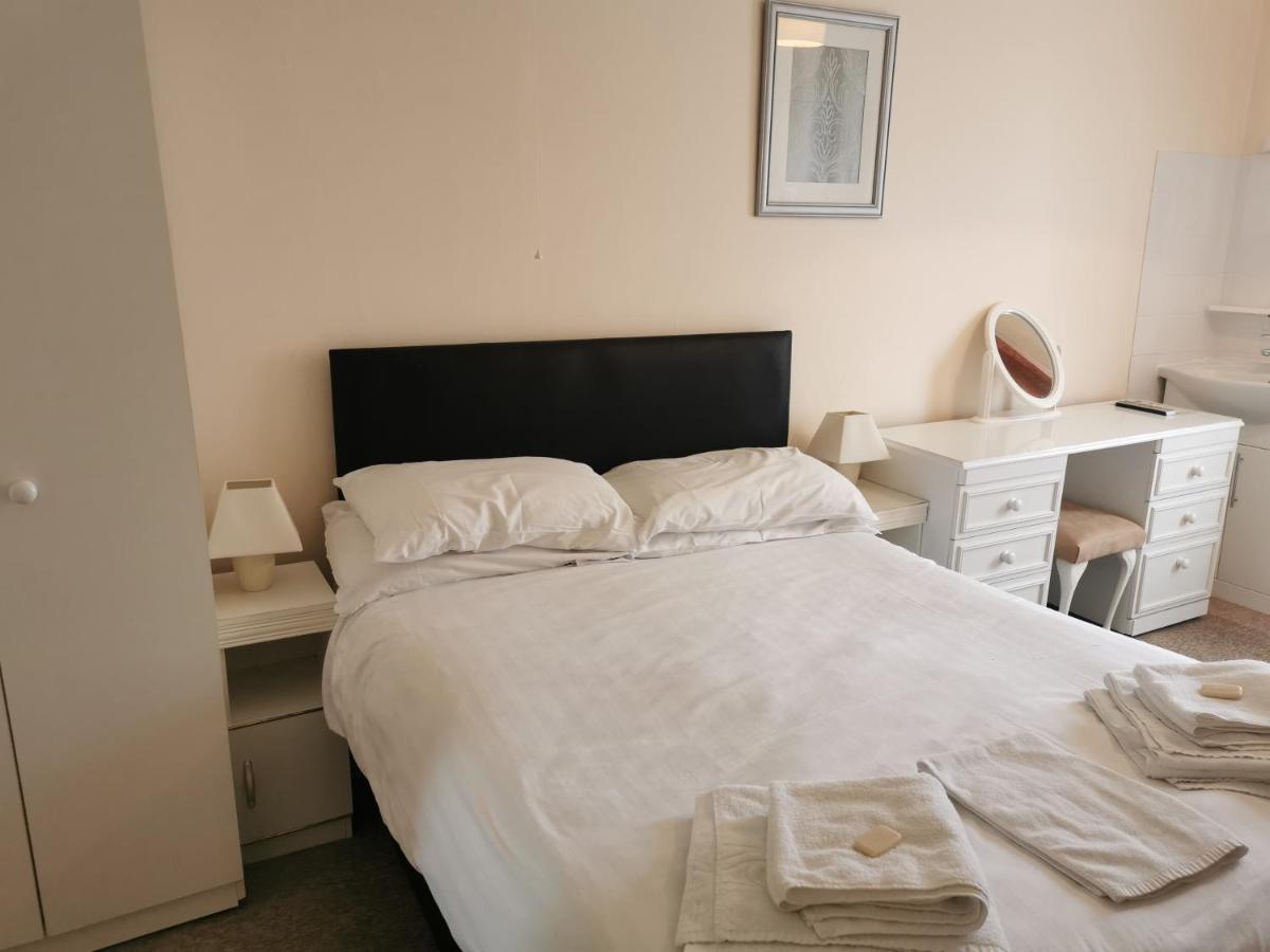 Royal Pier Hotel Sandown Bagian luar foto