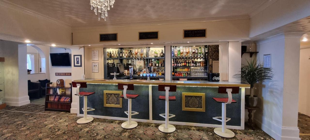 Royal Pier Hotel Sandown Bagian luar foto
