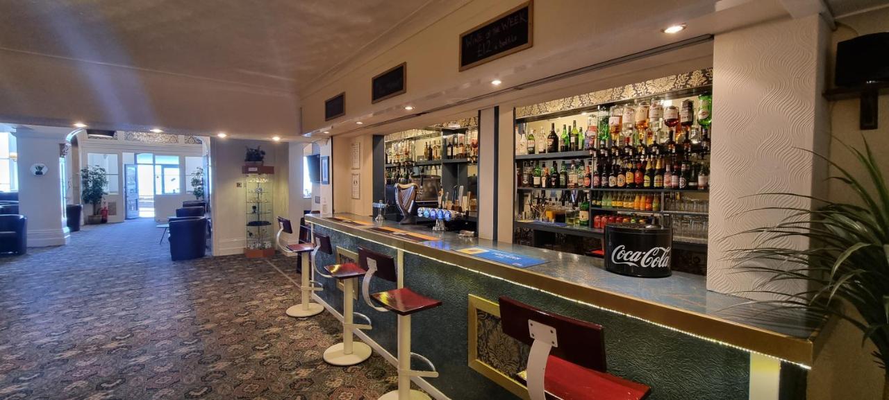 Royal Pier Hotel Sandown Bagian luar foto