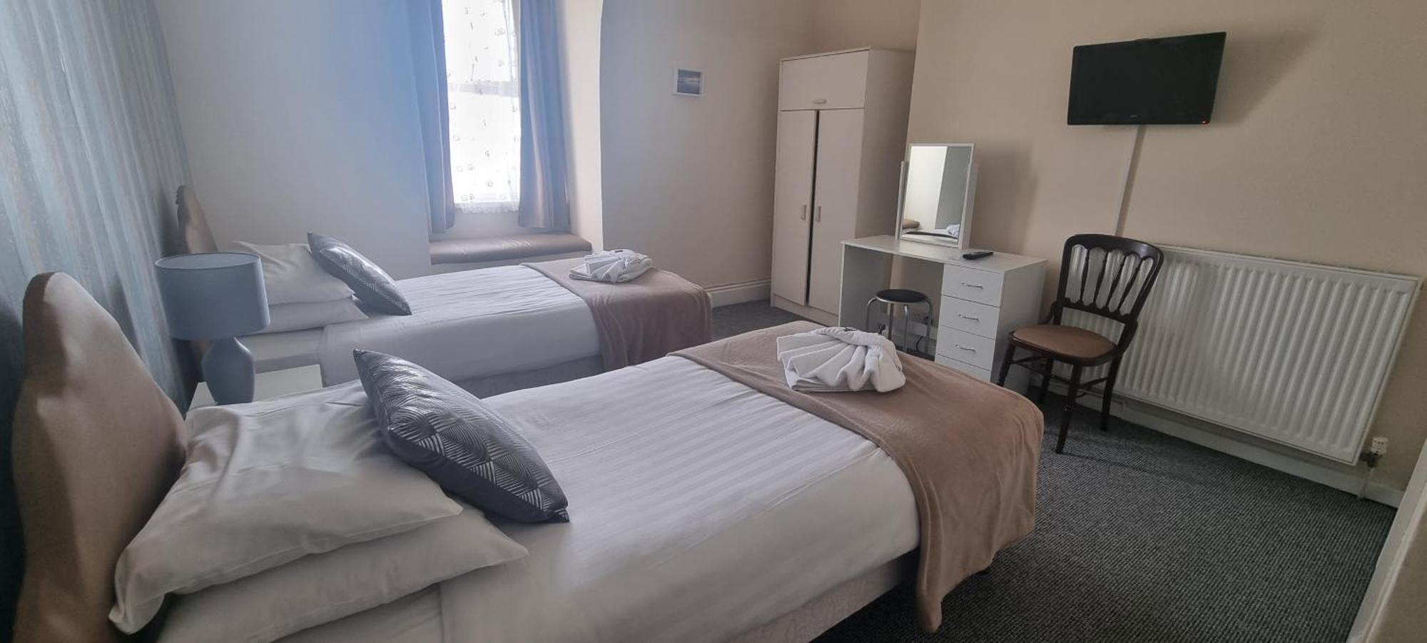 Royal Pier Hotel Sandown Bagian luar foto
