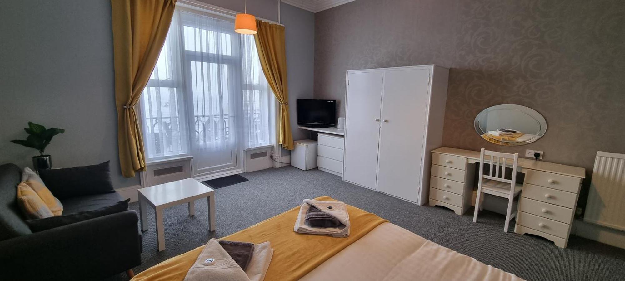 Royal Pier Hotel Sandown Bagian luar foto