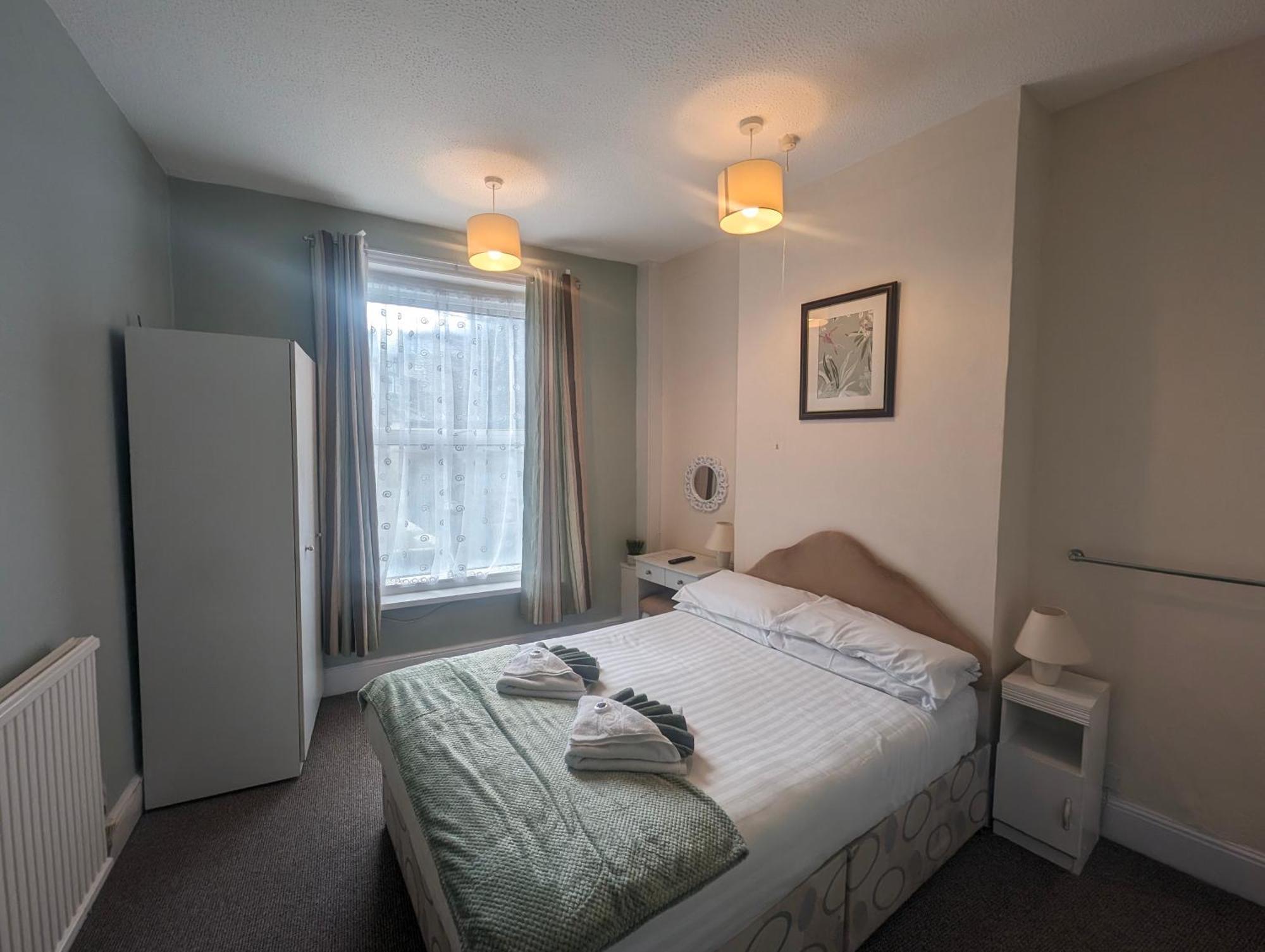 Royal Pier Hotel Sandown Bagian luar foto