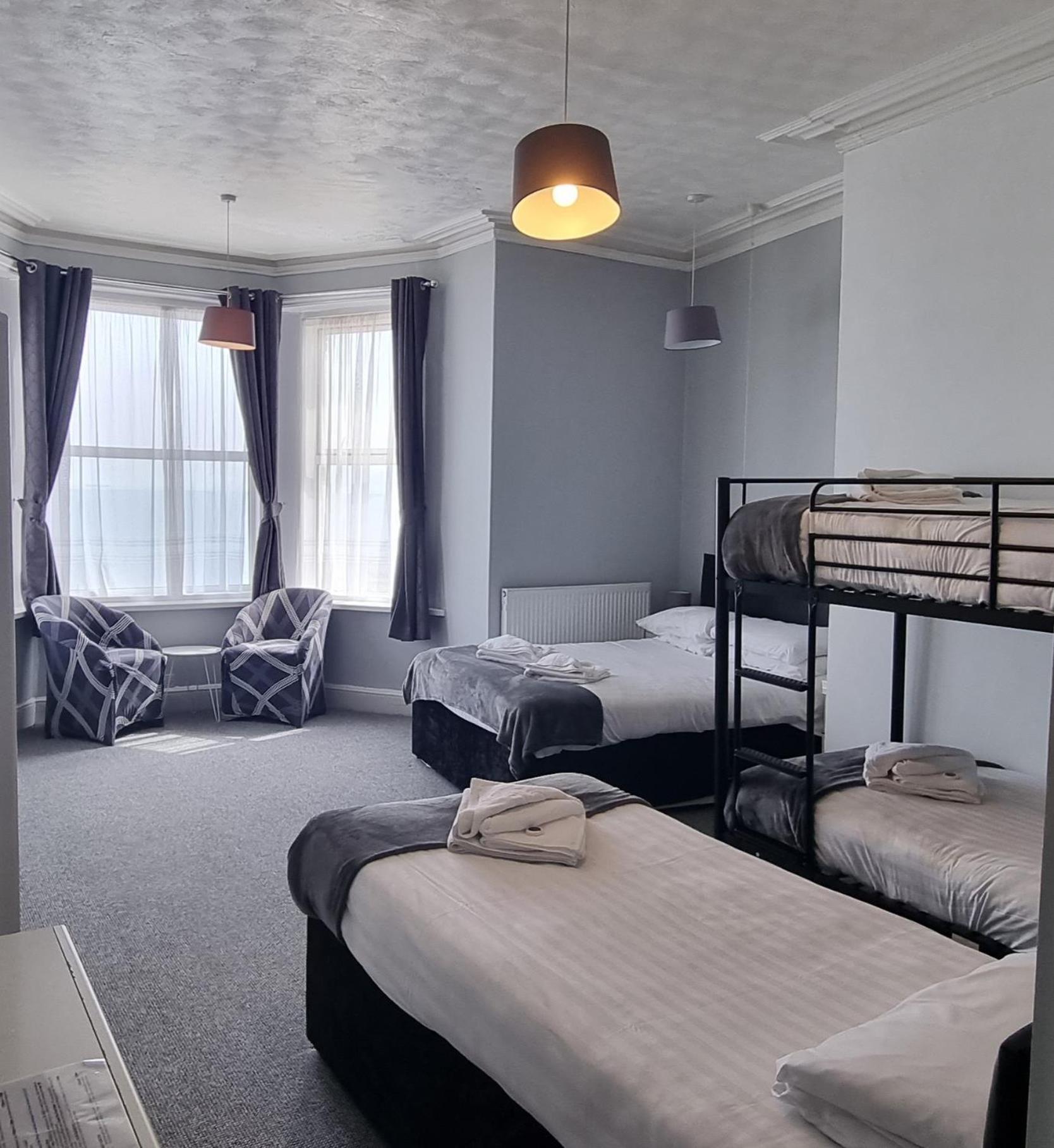 Royal Pier Hotel Sandown Bagian luar foto