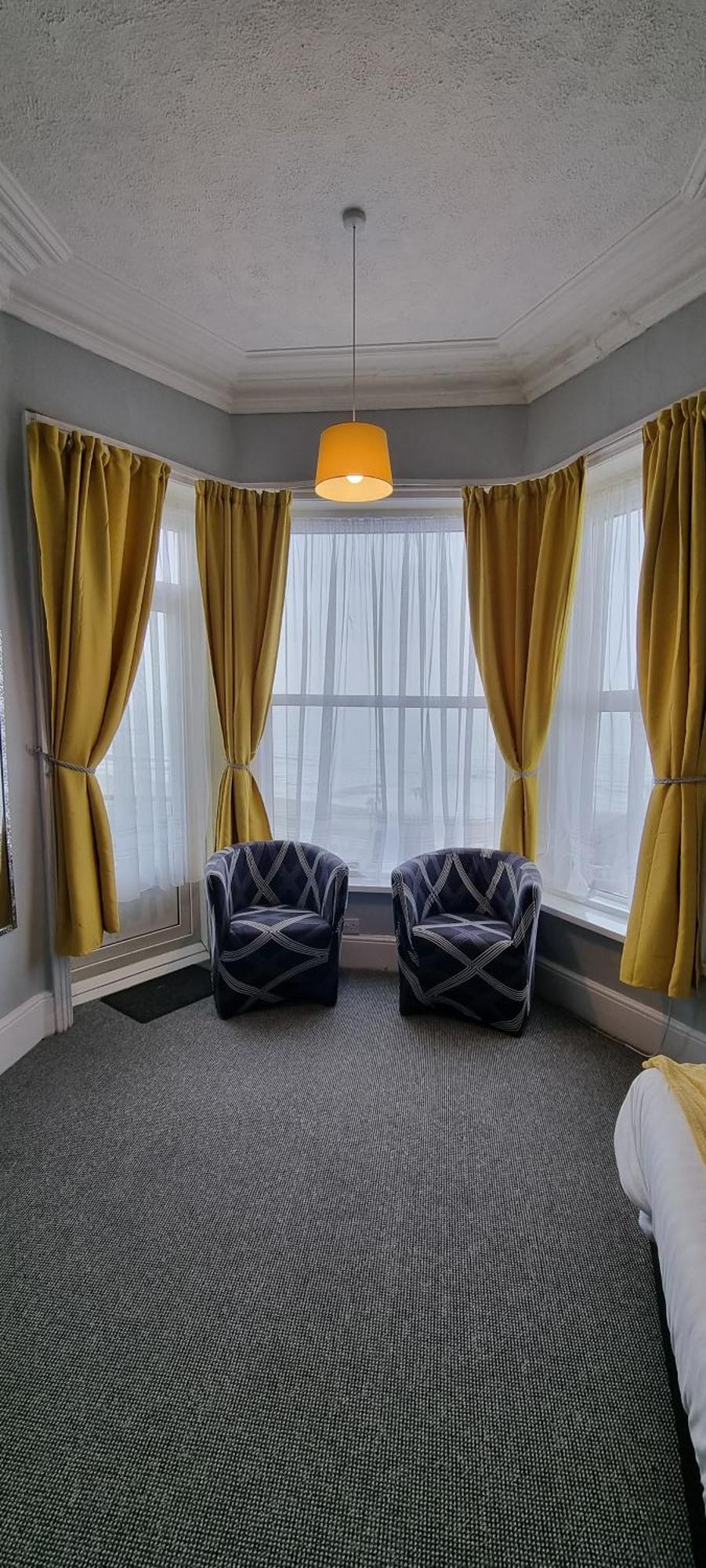 Royal Pier Hotel Sandown Bagian luar foto