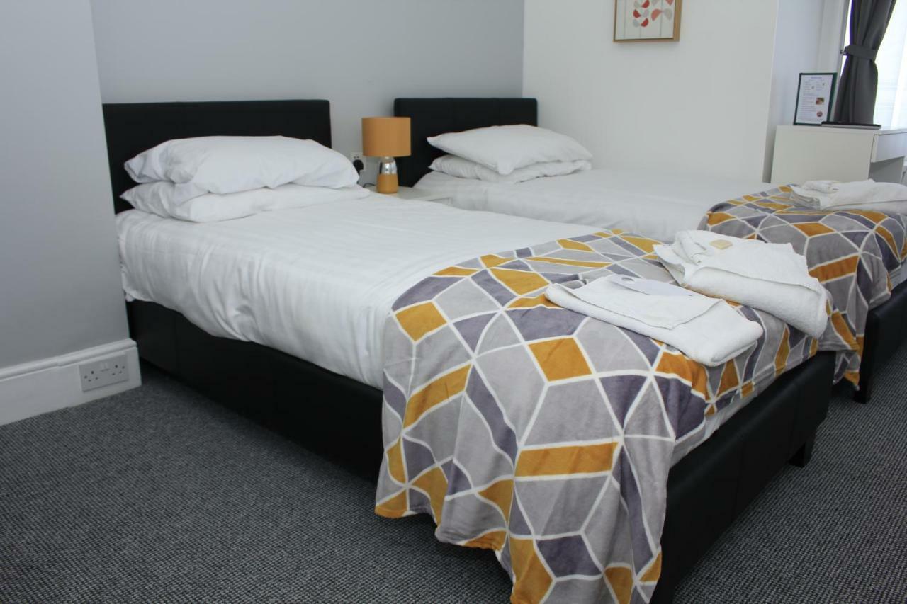 Royal Pier Hotel Sandown Bagian luar foto